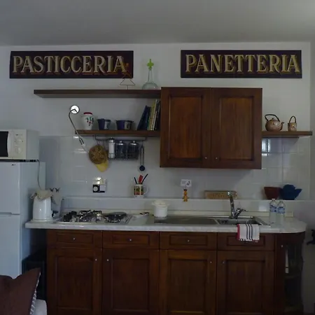 Archi Del '400 Apartment *